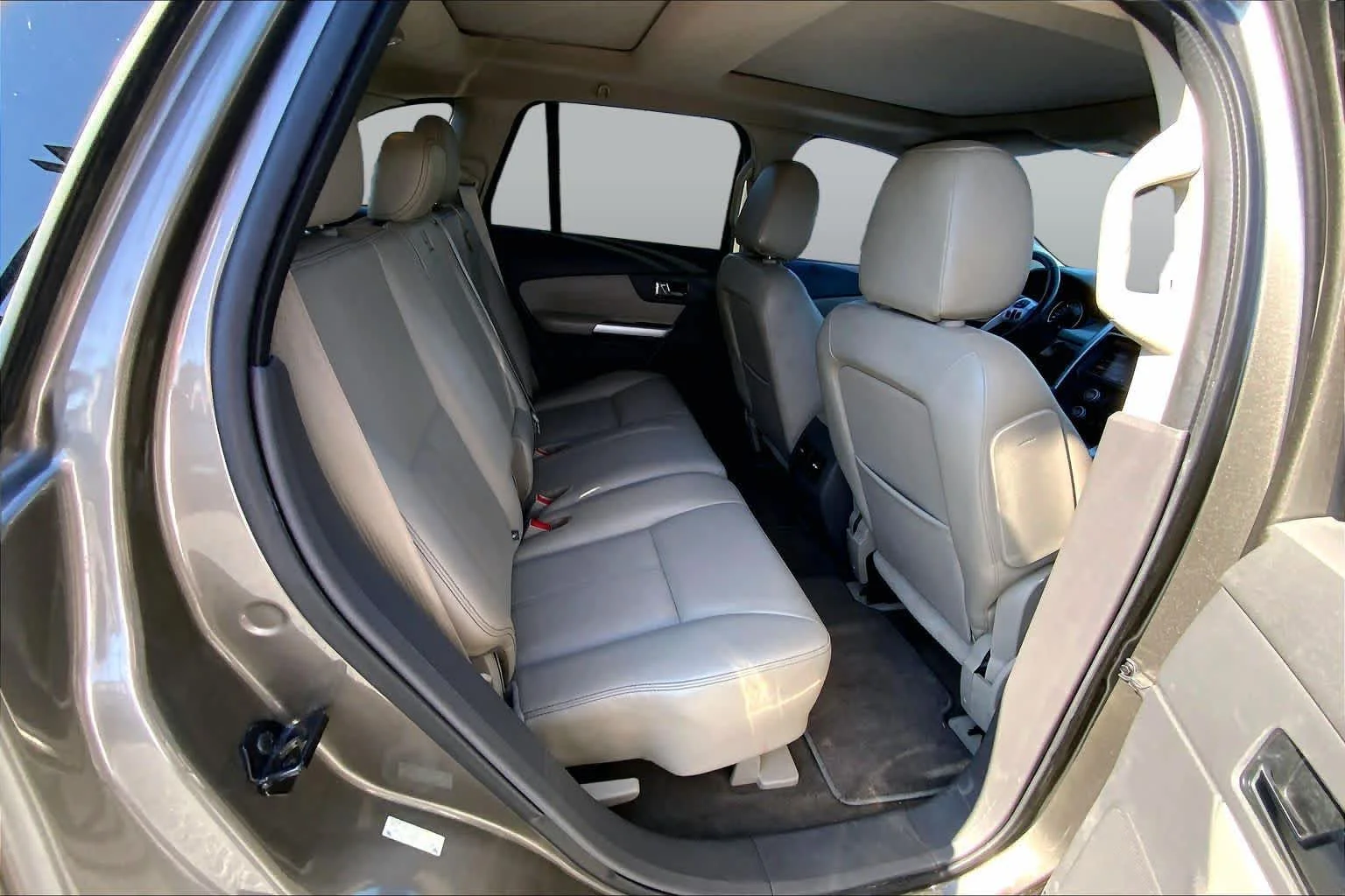 Used 2013 Mineral Gray Metallic Ford SEL image 19