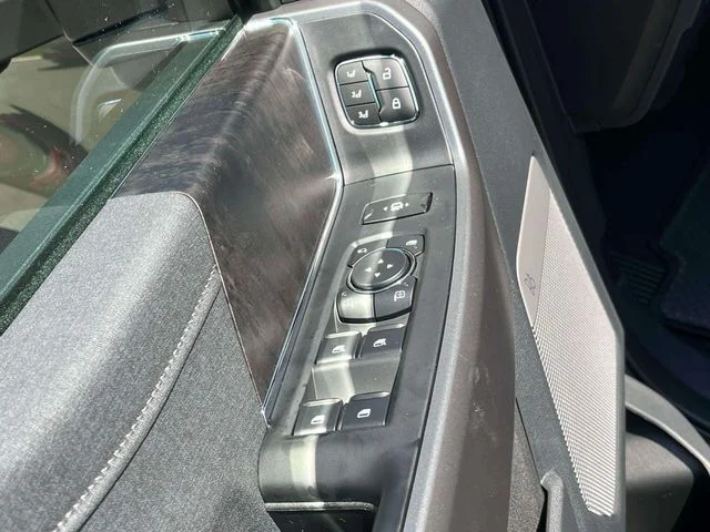 New 2027 Marsh Gray Metallic Ford F-350® Lariat® image 19