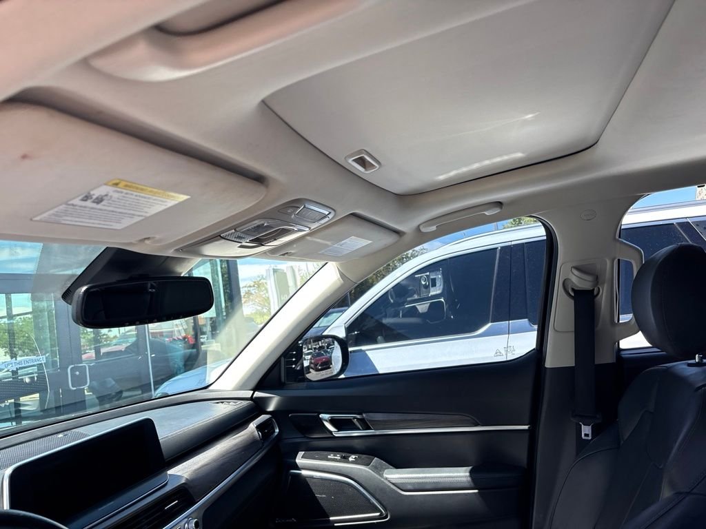 Used 2020 Black Kia SX image 29