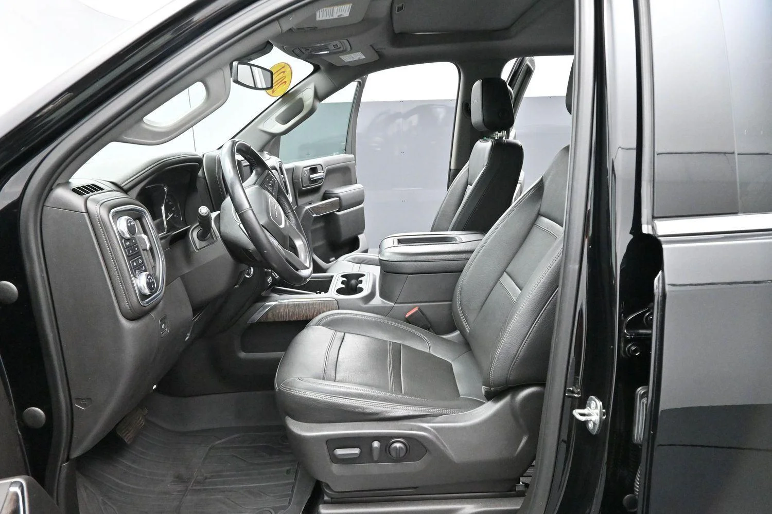 Used 2021 Onyx Black GMC Denali image 13