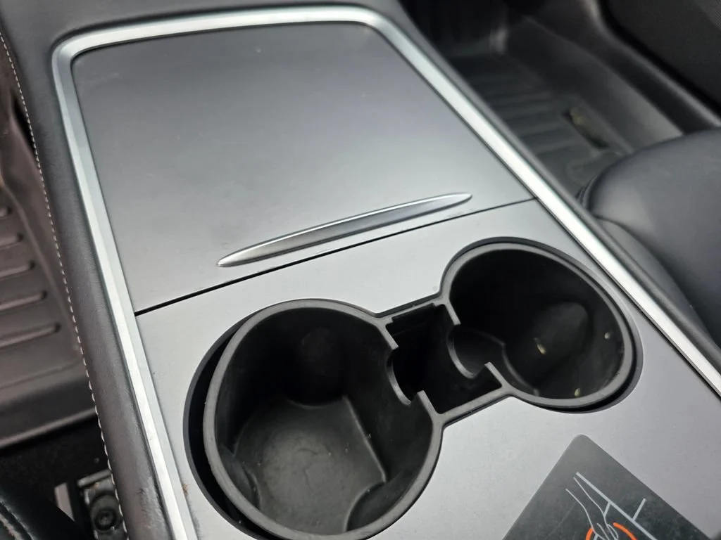 Used 2022  Tesla Long Range image 19
