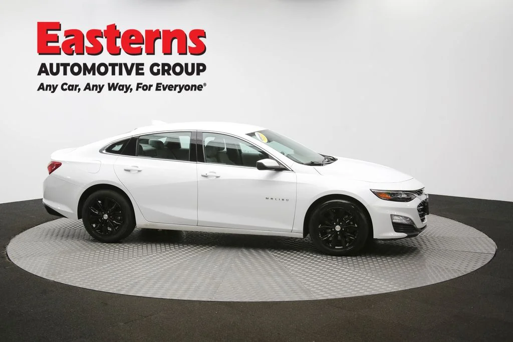 Used 2022 White Chevrolet LT image 44