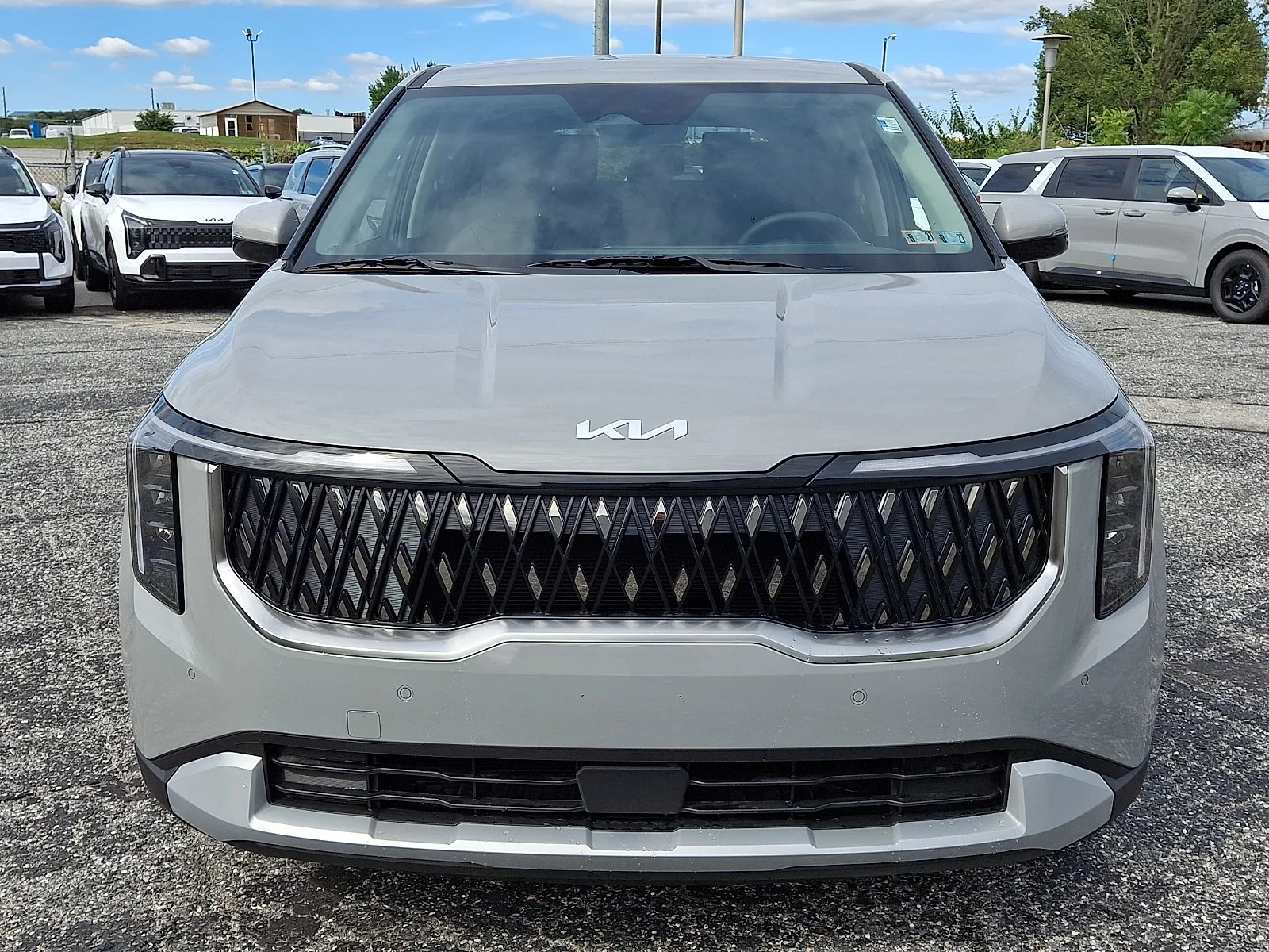 New 2027 Silver Kia LXS image 3