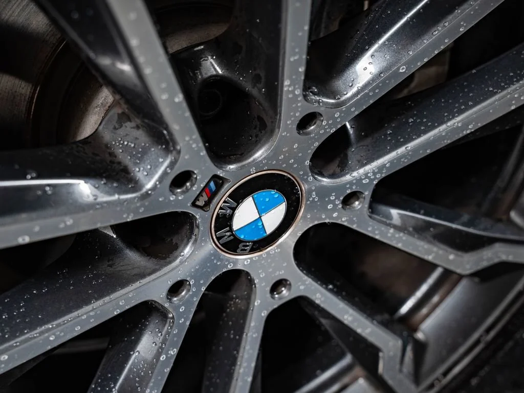 Used 2019 Dark Graphite Metallic BMW xDrive30i image 8