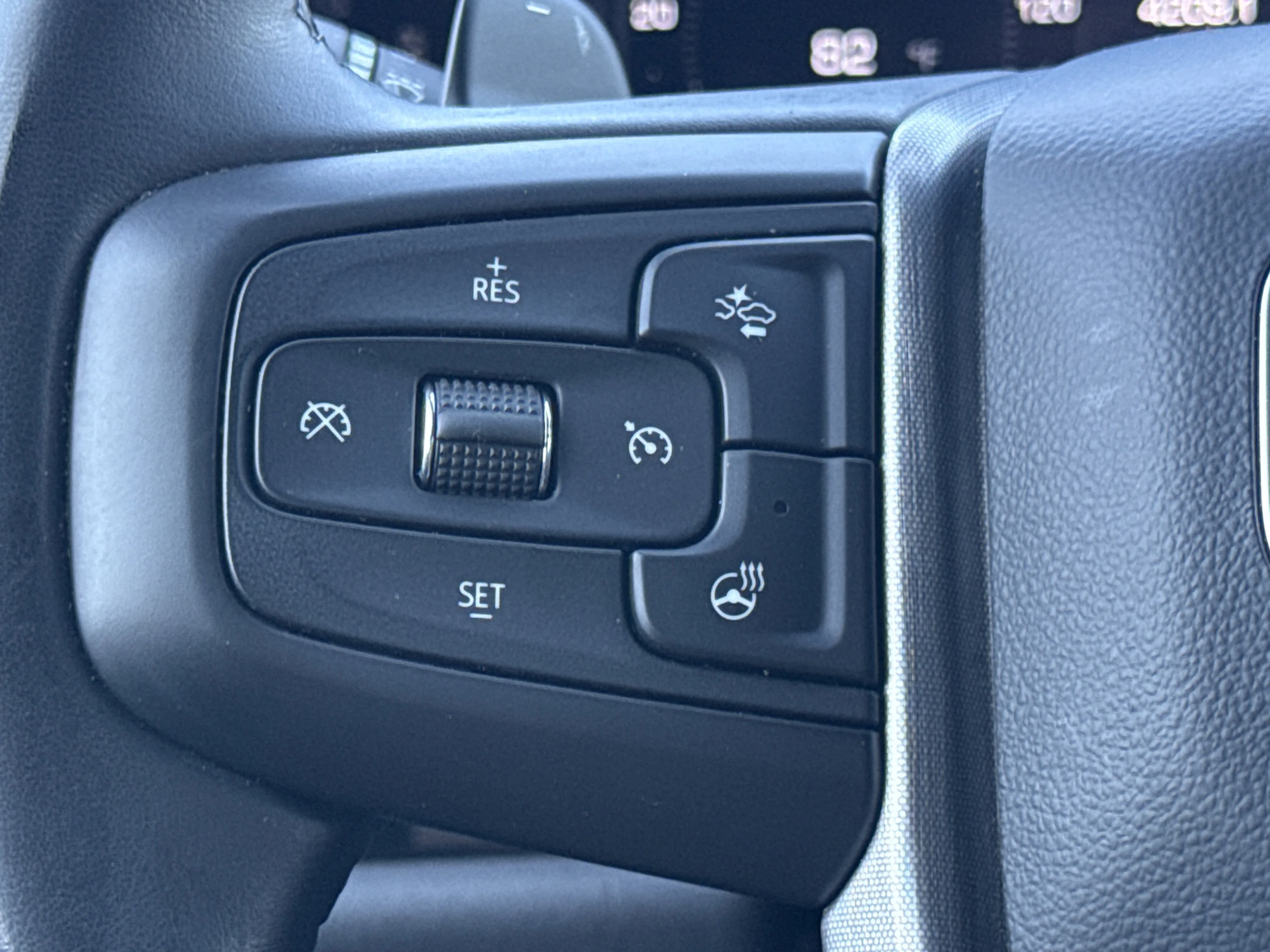 Used 2024 Volcanic Red Tintcoat GMC SLT 4WD image 23