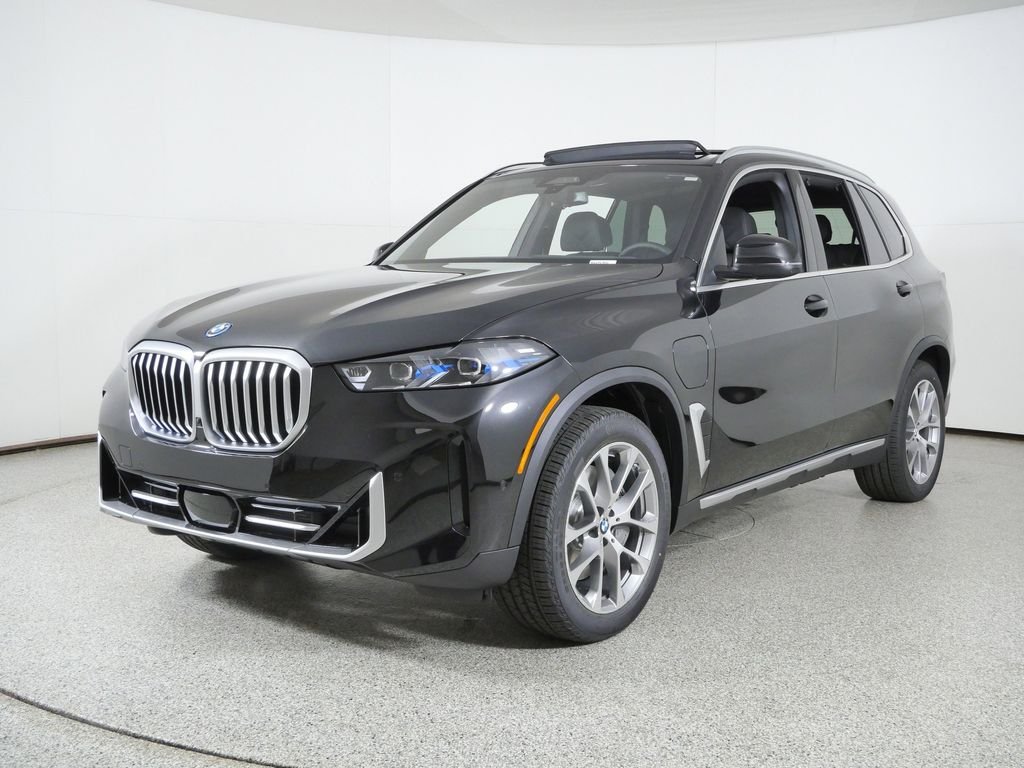 2026 BMW X5 xDrive50e's photo