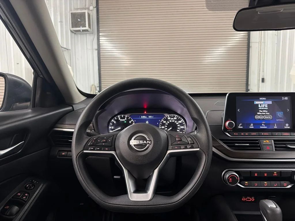 Used 2025 Gun Metallic Nissan 2.5 SV image 36