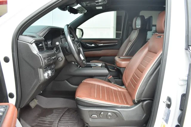 Used 2023 White GMC Denali Ultimate image 14