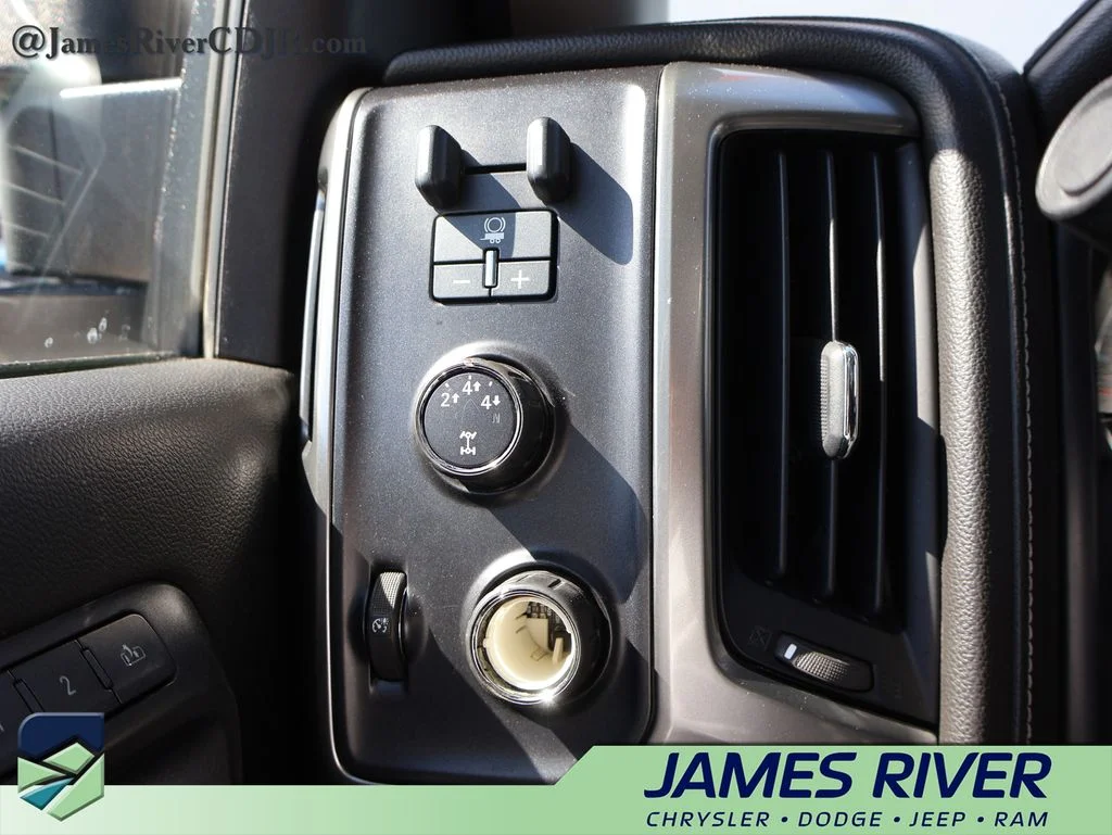 Used 2015 White Chevrolet LTZ image 30