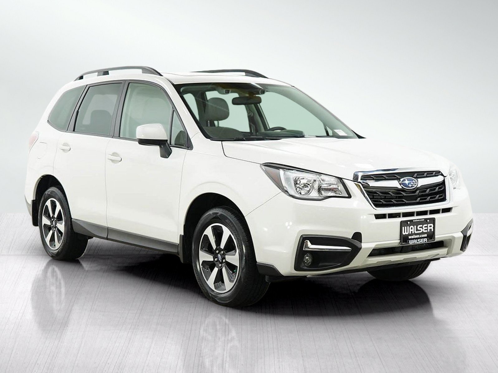 Used 2018 Crystal White Pearl Subaru 2.5i Premium image 7