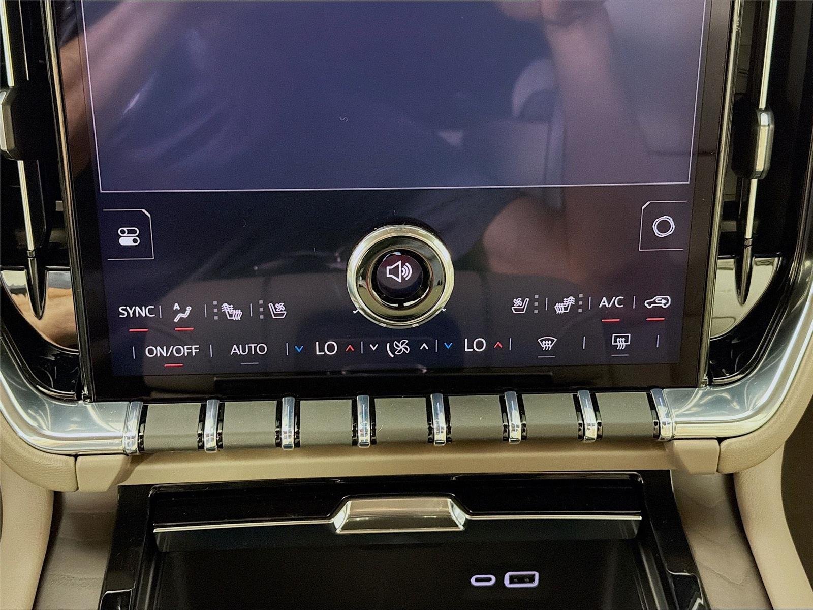 2026 GMC Yukon XL Denali - Photo 22