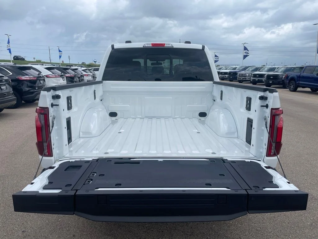 New 2026 Star White Metallic Tri-Coat Ford Lariat® image 32