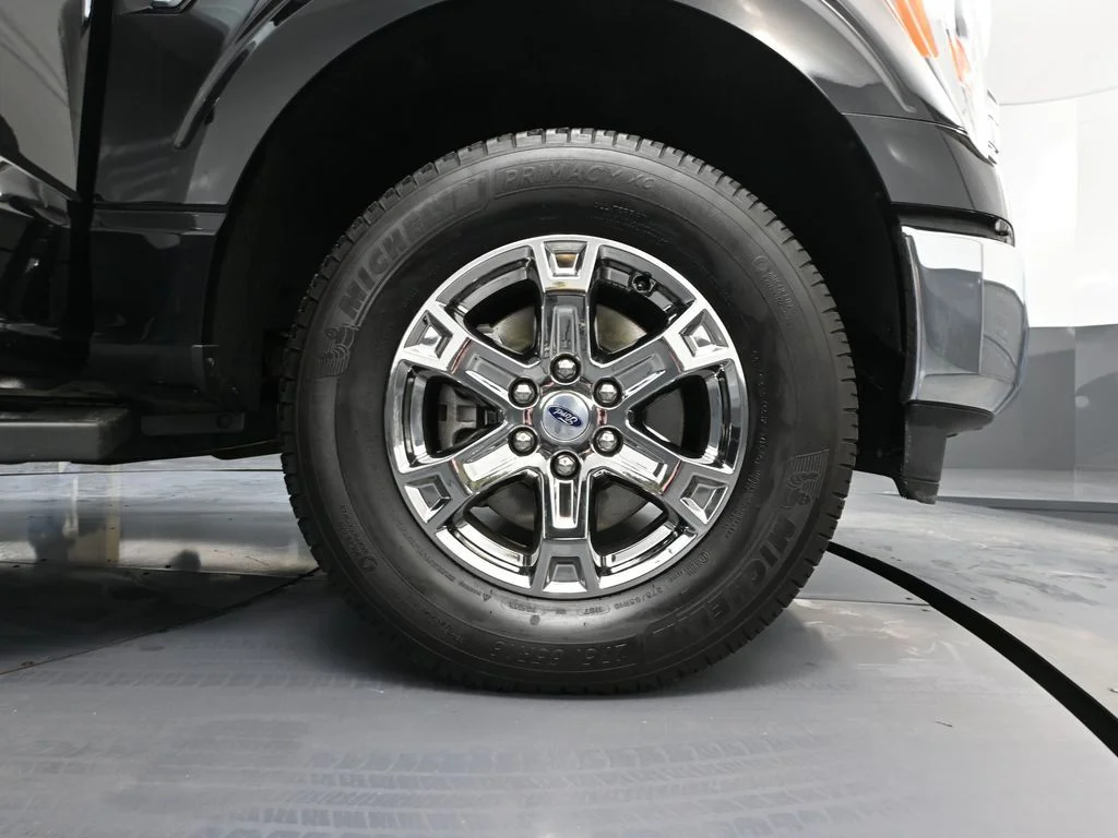 Certified Used 2023 Gray Ford XLT image 15