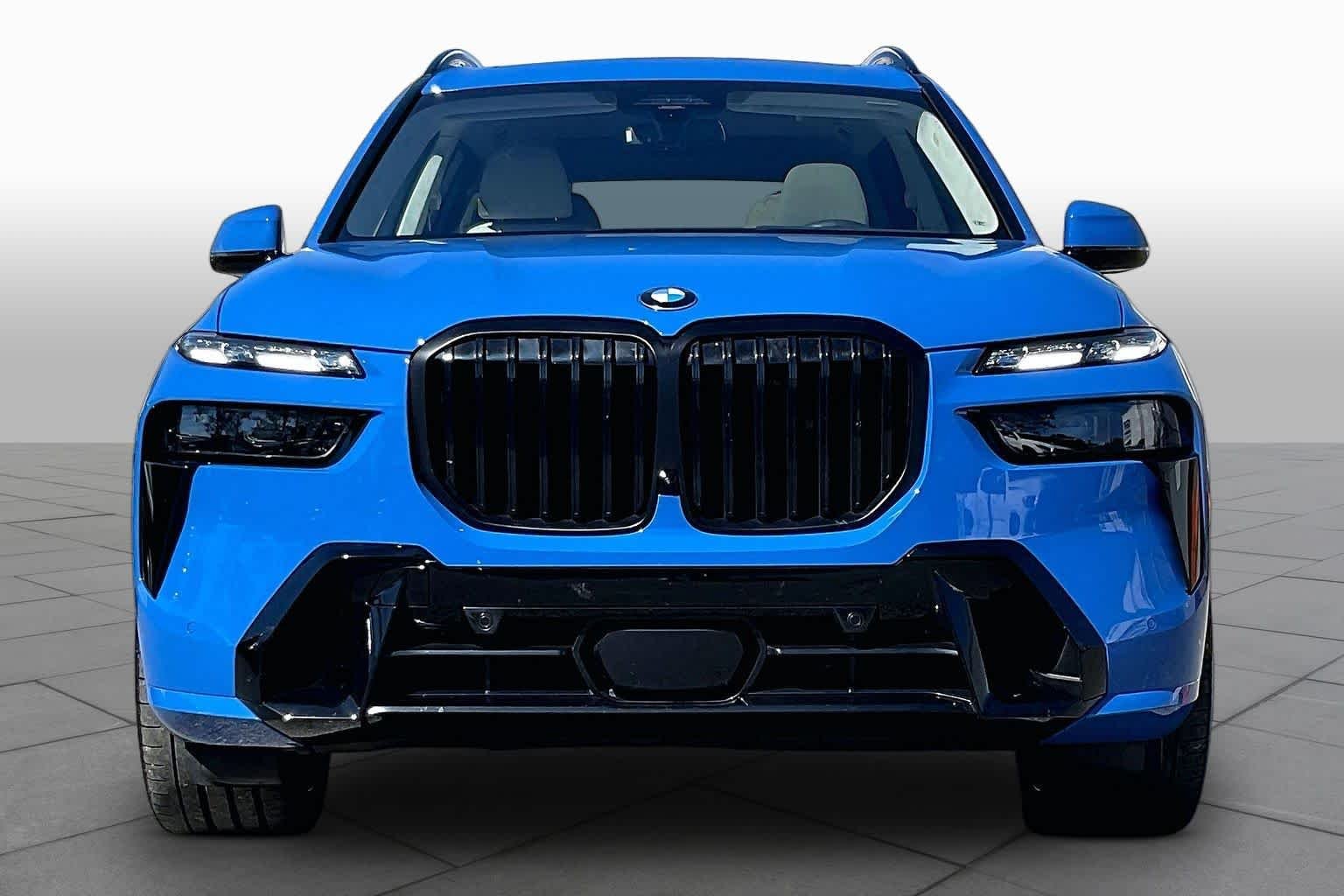 Used 2026 Santorini Blue BMW xDrive40i image 3