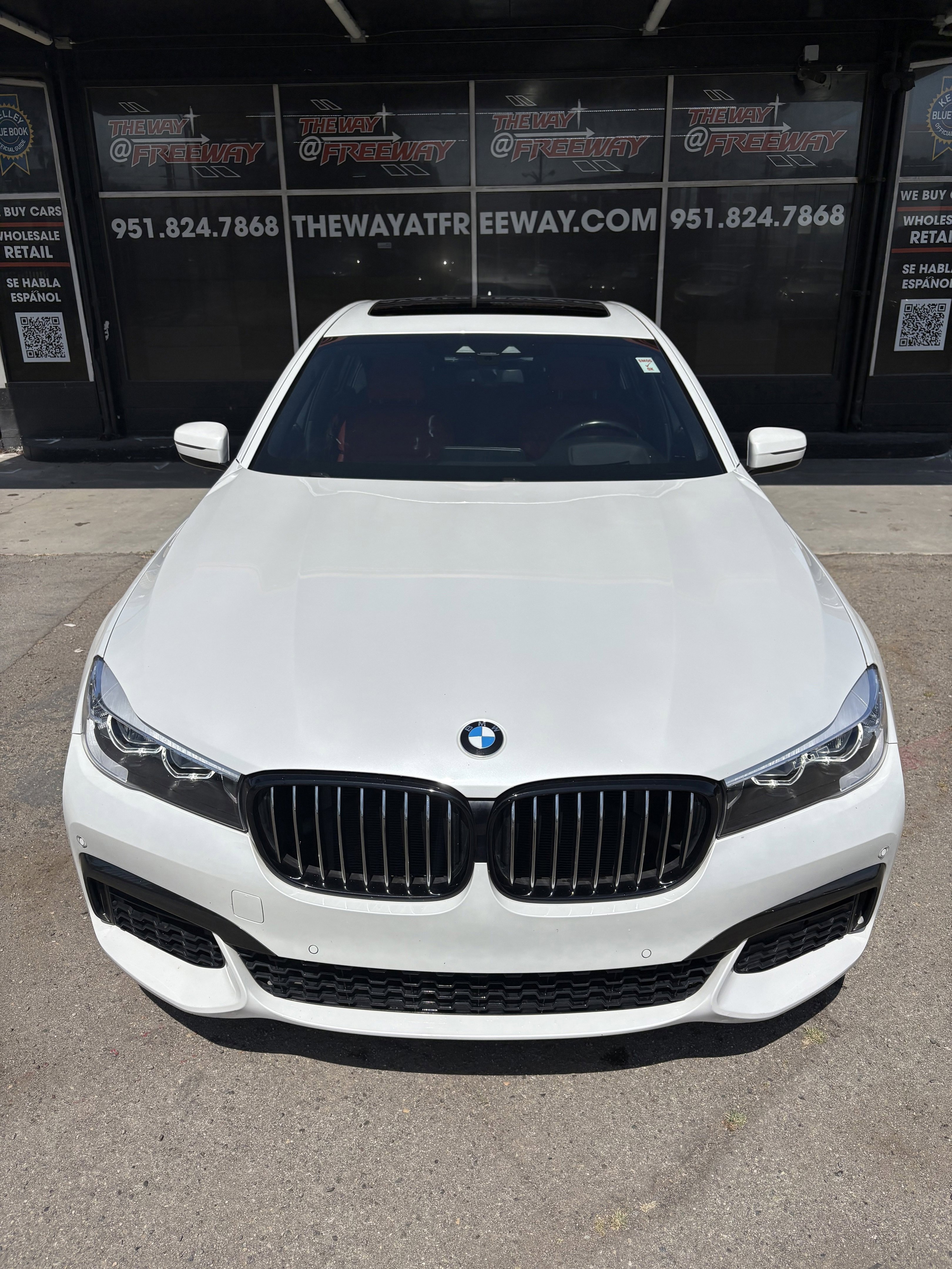 Used 2019 Mineral White Metallic BMW 740i image 2