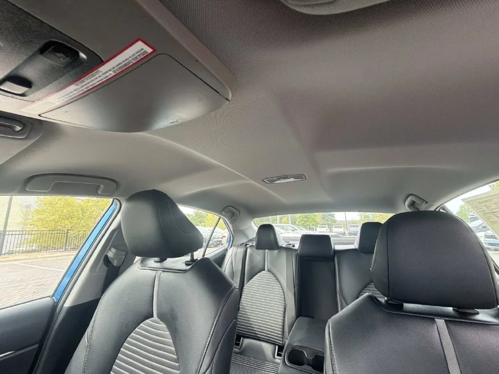 Used 2019 Blue Toyota SE image 13