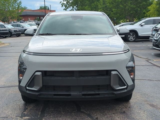 Used 2024 Gray Hyundai SE image 2