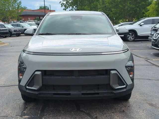 Used 2024 Gray Hyundai SE image 2