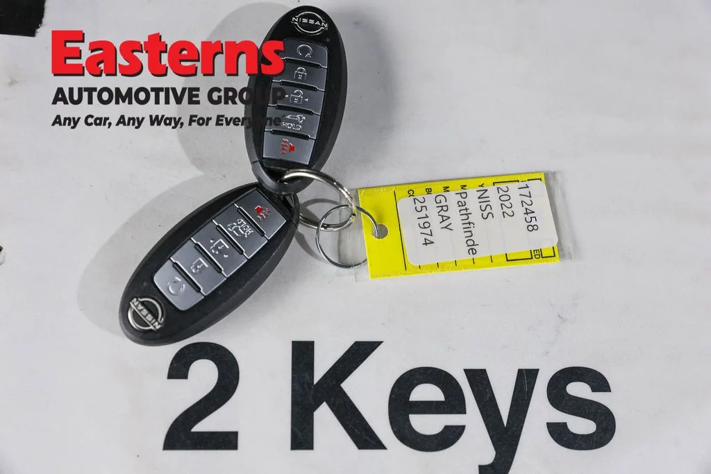 Used 2022 Gray Nissan SL image 25