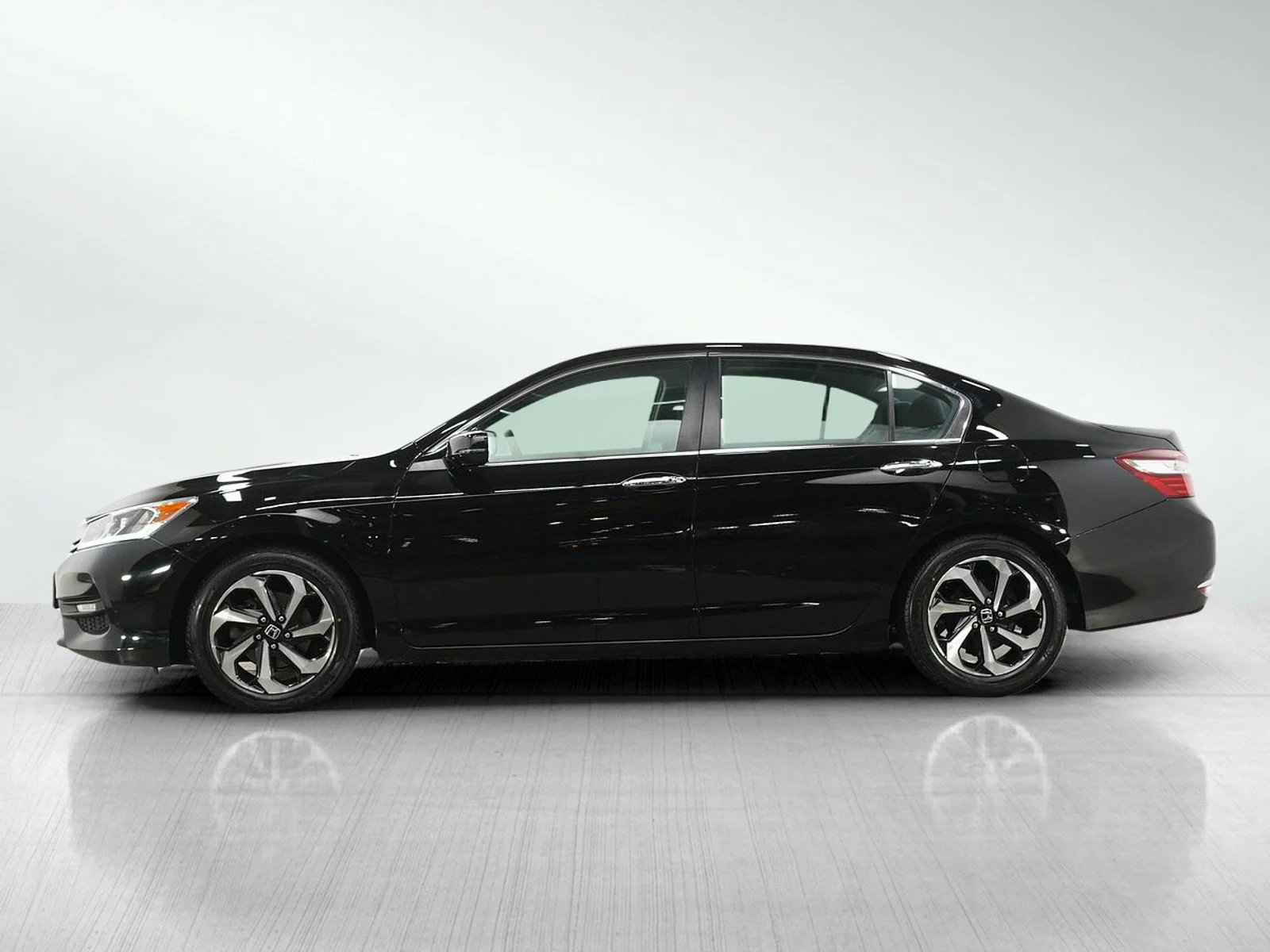 Used 2016 Honda Accord EX with VIN 1HGCR2F78GA009540 for sale in Wayzata, Minnesota