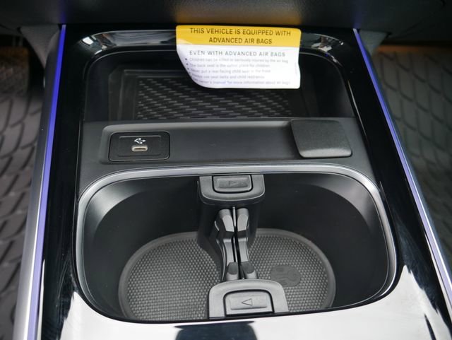 New 2026 Night Black Mercedes-Benz GLB 250 image 38