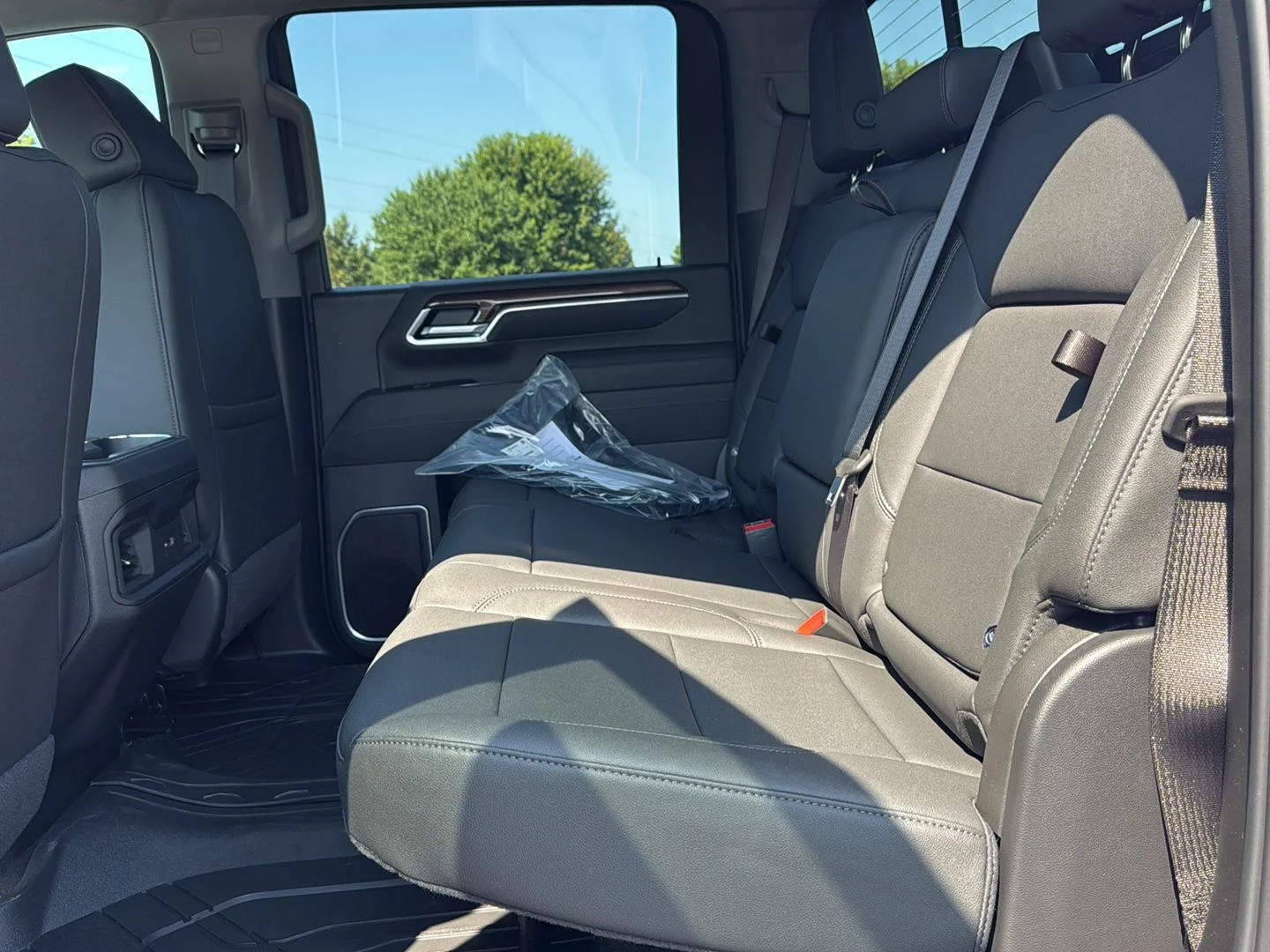 New 2026 Summit White Chevrolet LT DRW image 13