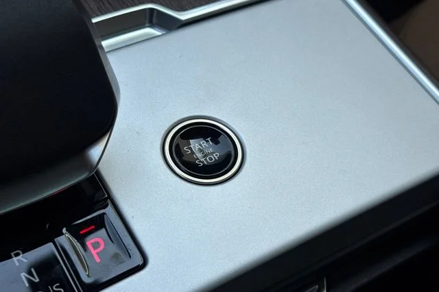 New 2026 Fuji White Land Rover SE image 22