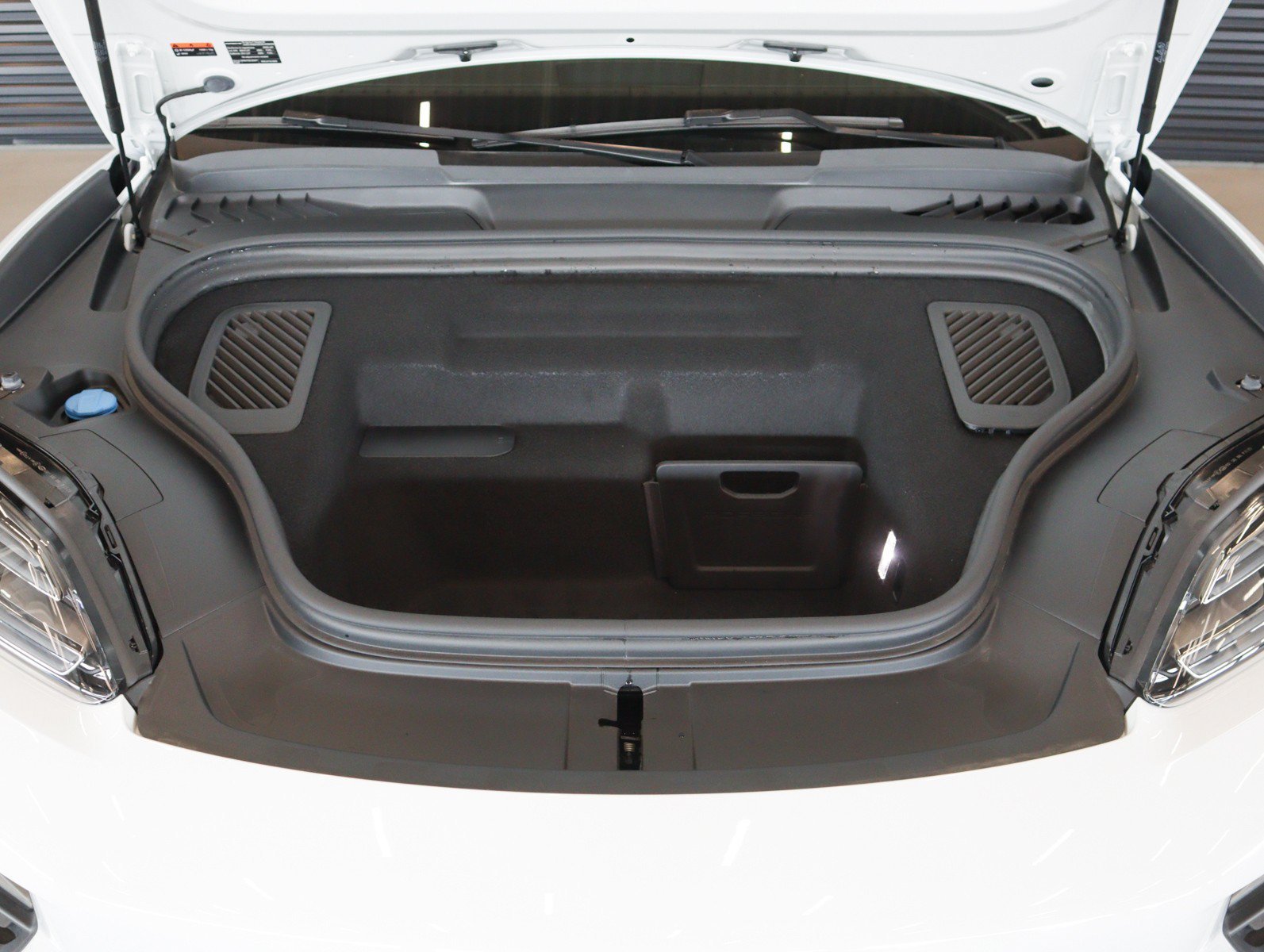 Used 2025 White Porsche Electric 4 image 30