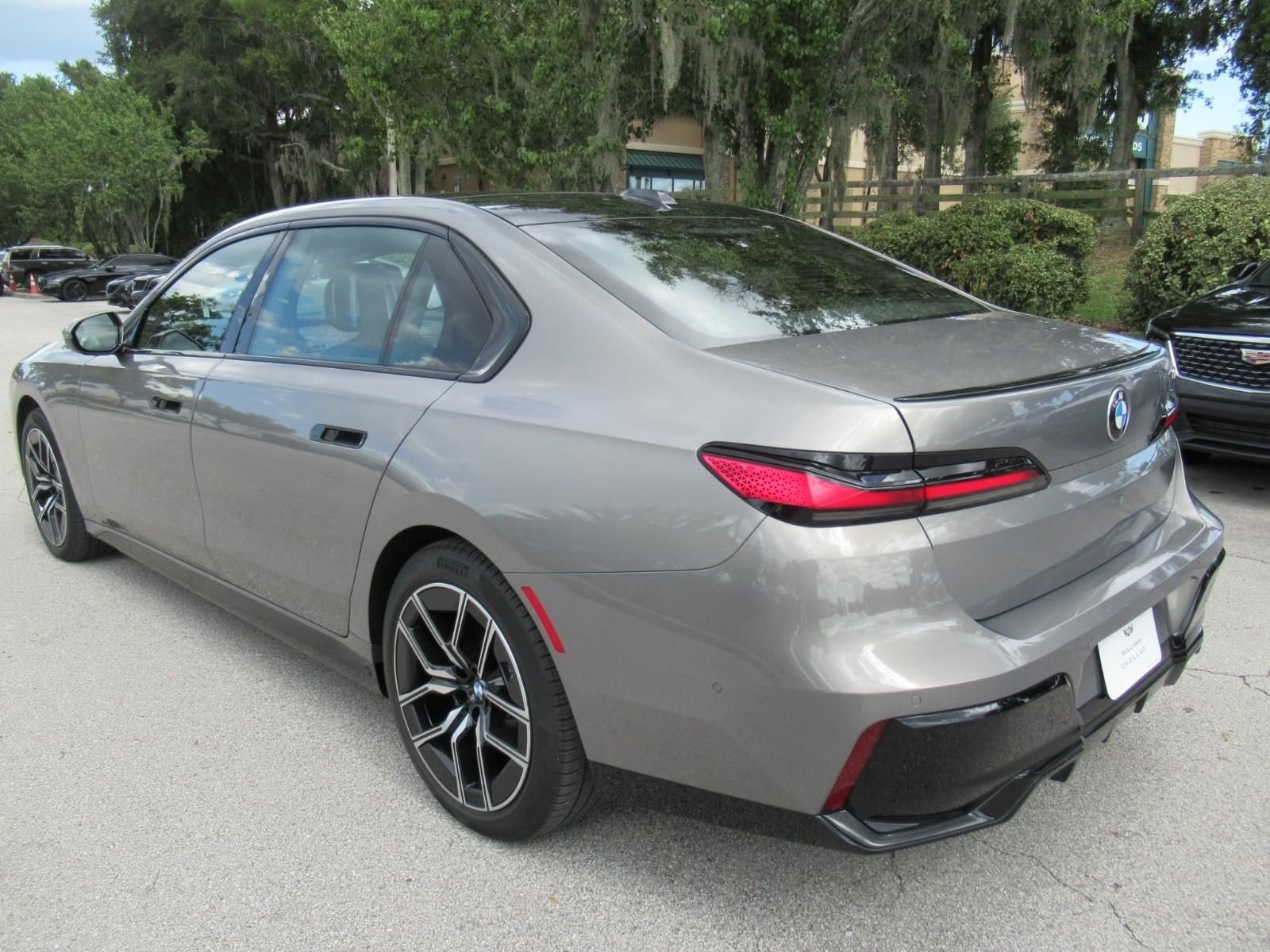 2023 BMW 7 Series 740i - Photo 5
