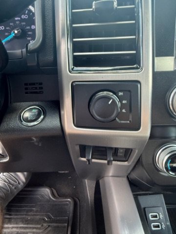 Used 2019 Black Ford Platinum image 21
