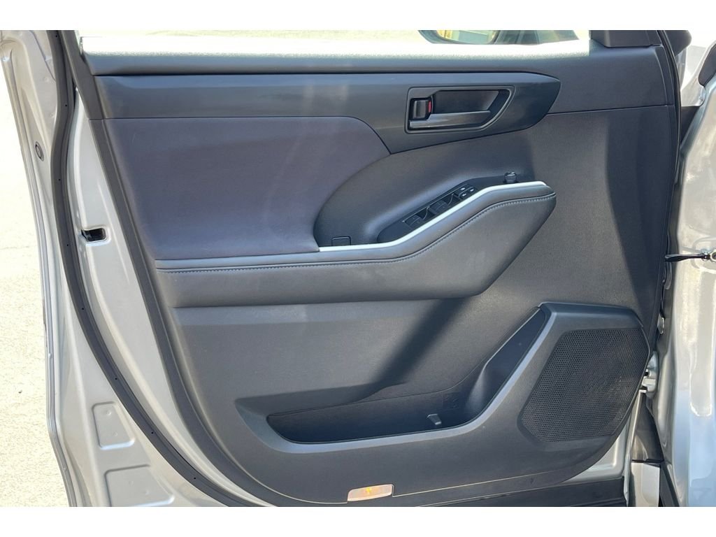 Used 2021 Celestial Silver Metallic Toyota L image 11