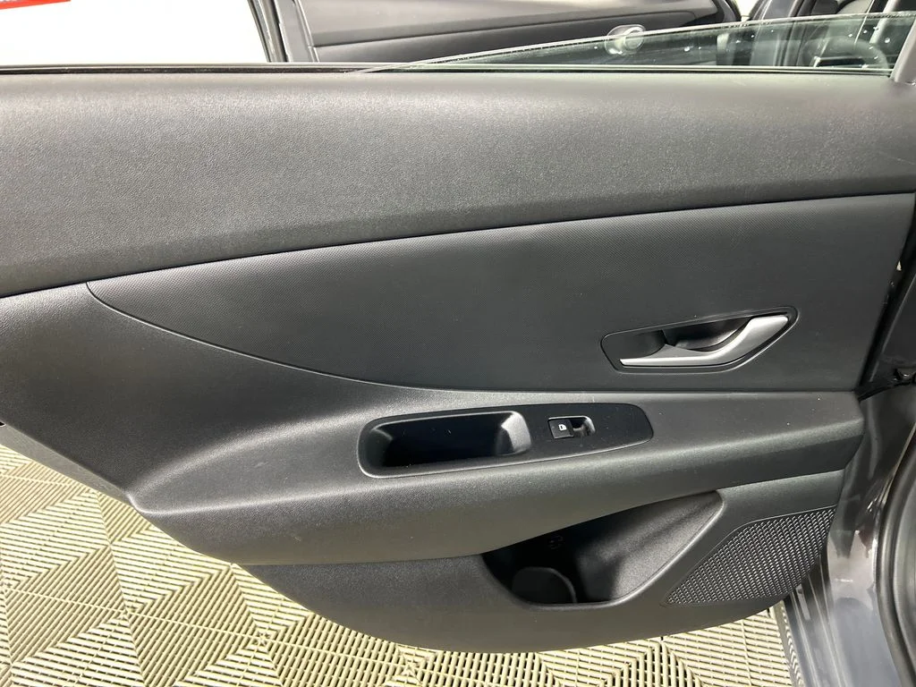 Used 2025 Gray Hyundai SE image 16