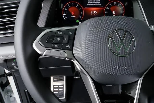 New 2026 Opal White Pearl Volkswagen 2.0T Peak Edition image 10