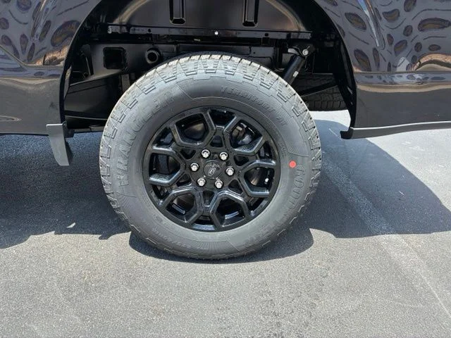 New 2026 Agate Black Metallic Ford XLT image 16