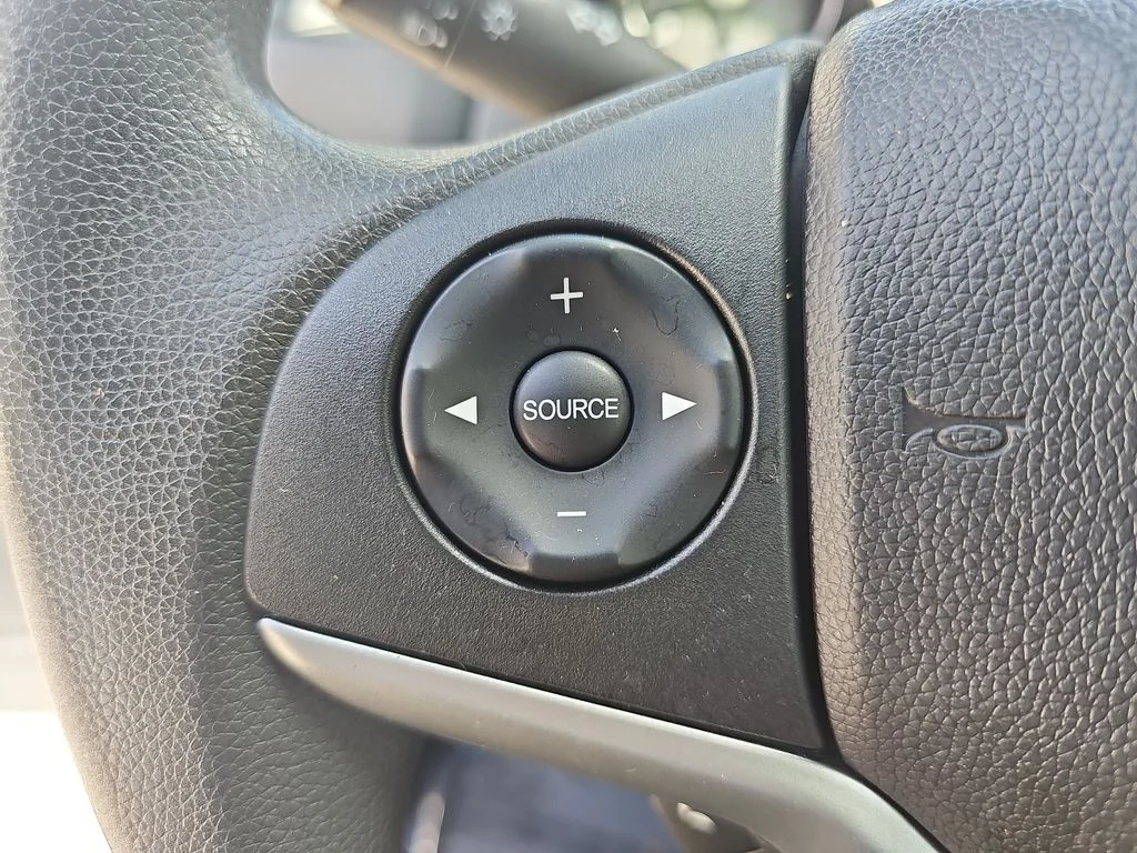 Used 2015  Honda LX image 17