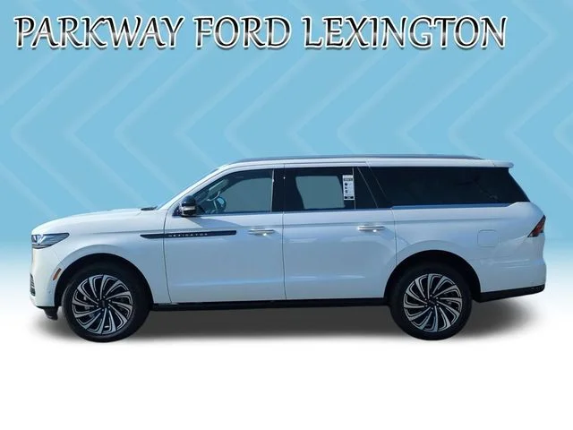 Used 2025 White Lincoln Black Label image 2