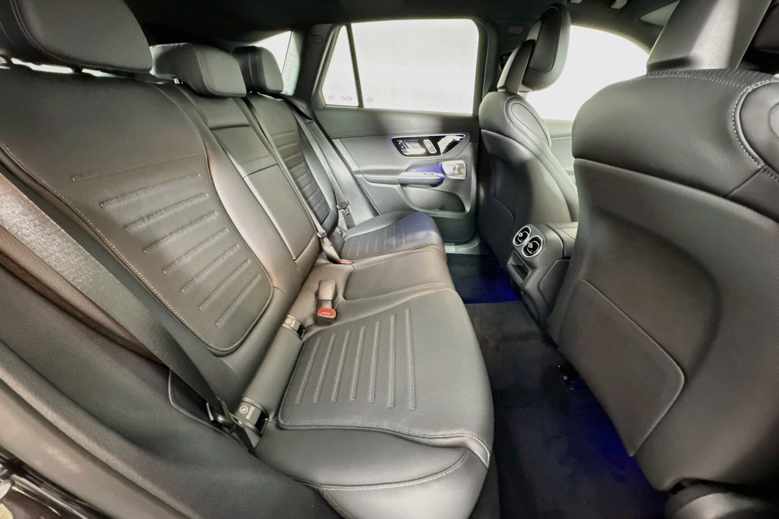 New 2026 Graphite Grey Metallic Mercedes-Benz GLC 300 image 24
