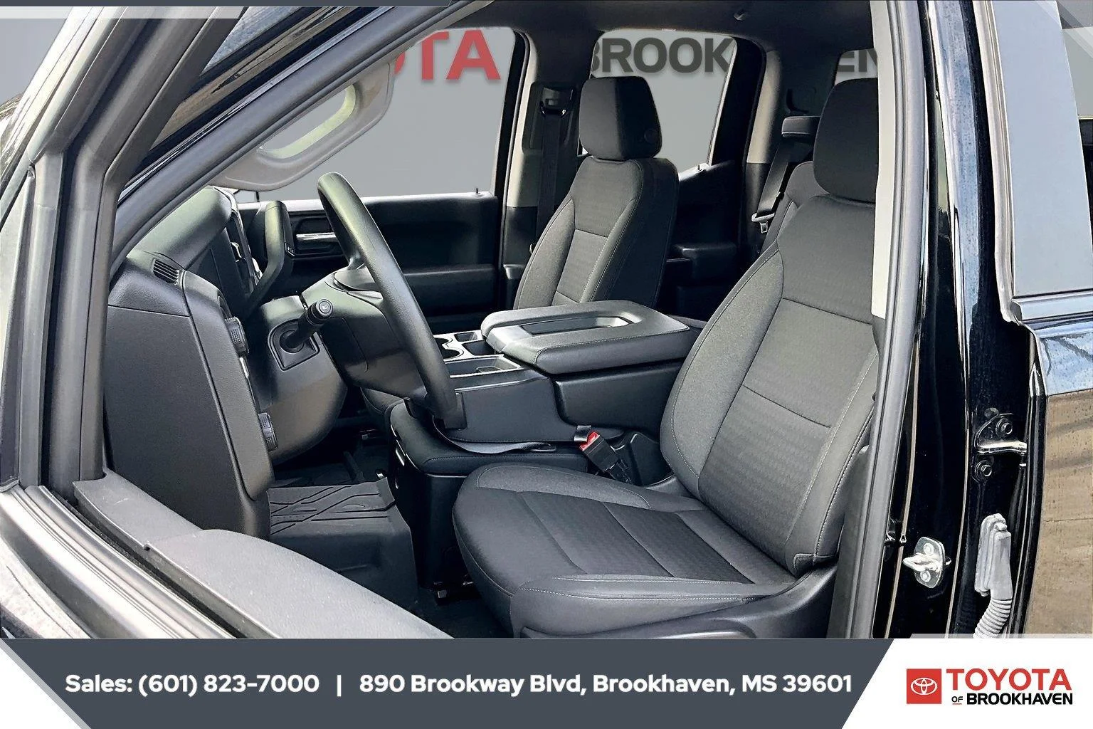 Used 2023 Black Chevrolet Custom image 18