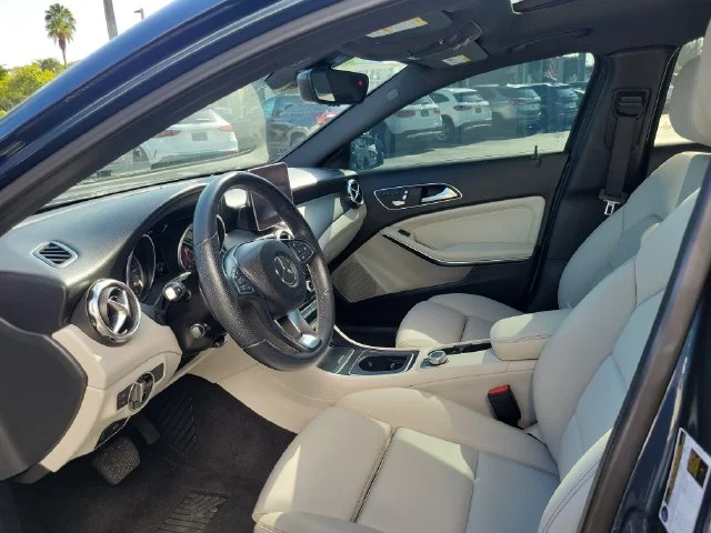 Used 2020 Blue Mercedes-Benz GLA 250 image 17
