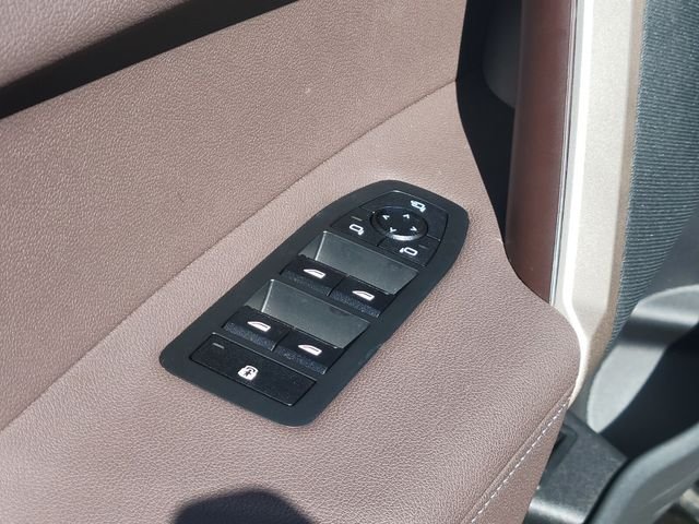 2026 BMW iX 45 - Photo 17