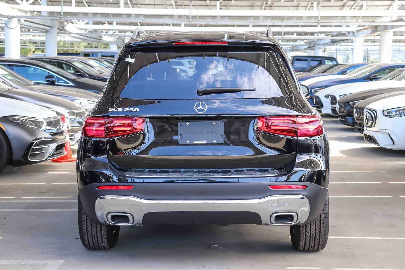 New 2026 Night Black Mercedes-Benz GLB 250 image 3
