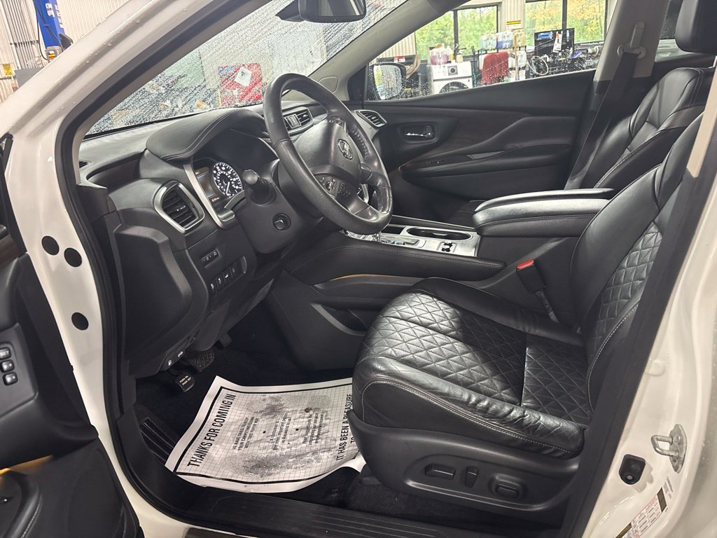 Used 2019 White Nissan Platinum image 21