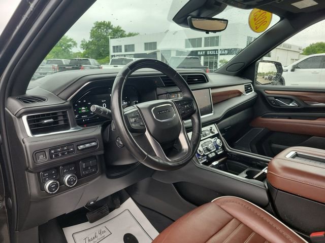 Used 2023 Onyx Black GMC Denali Ultimate image 16
