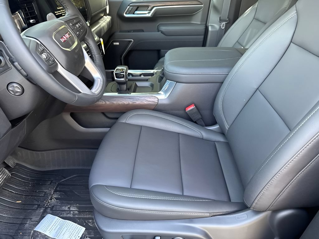 2026 GMC Sierra 1500 SLT - Photo 9