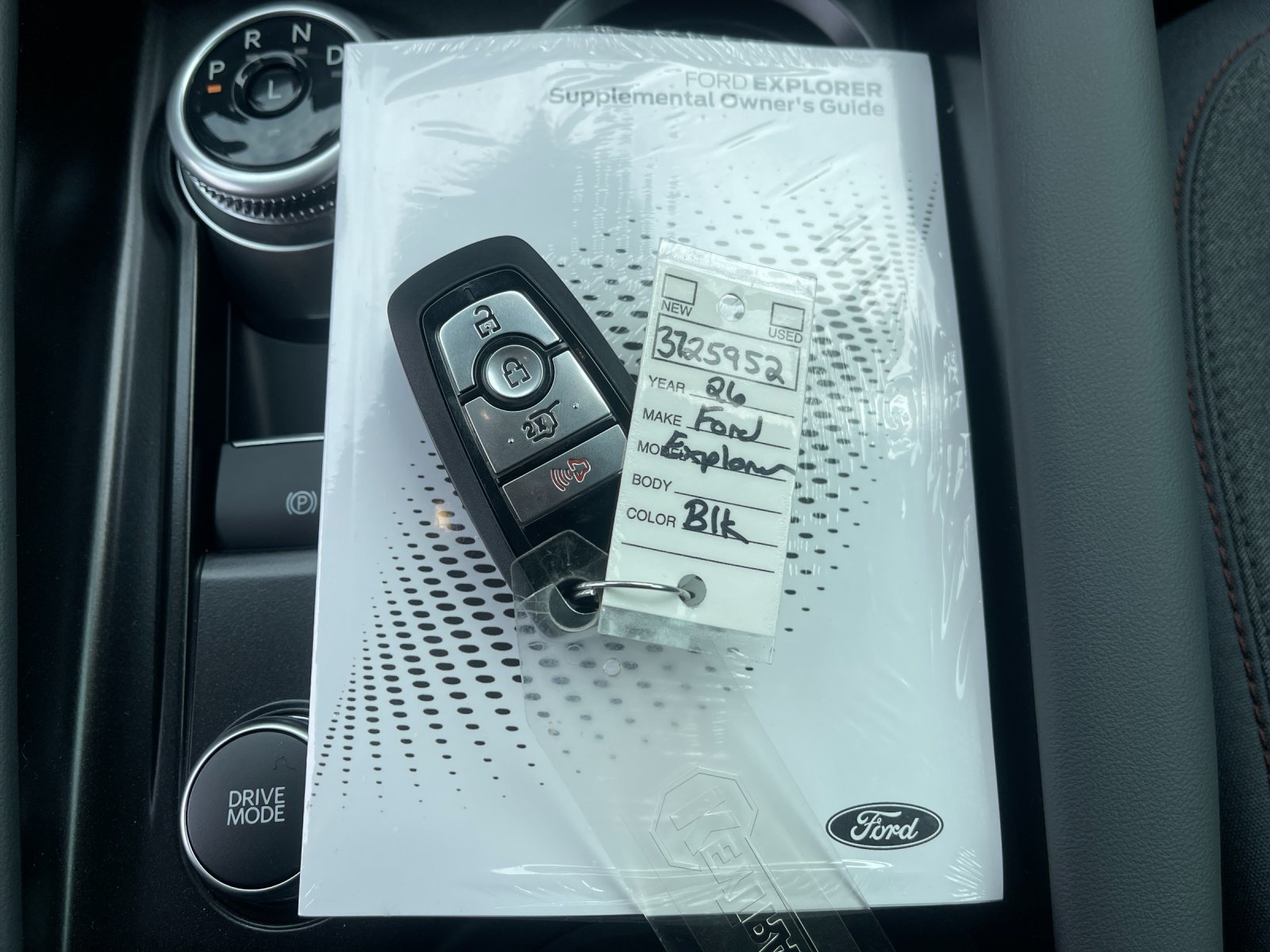 New 2026 Agate Black Metallic Ford Active image 9