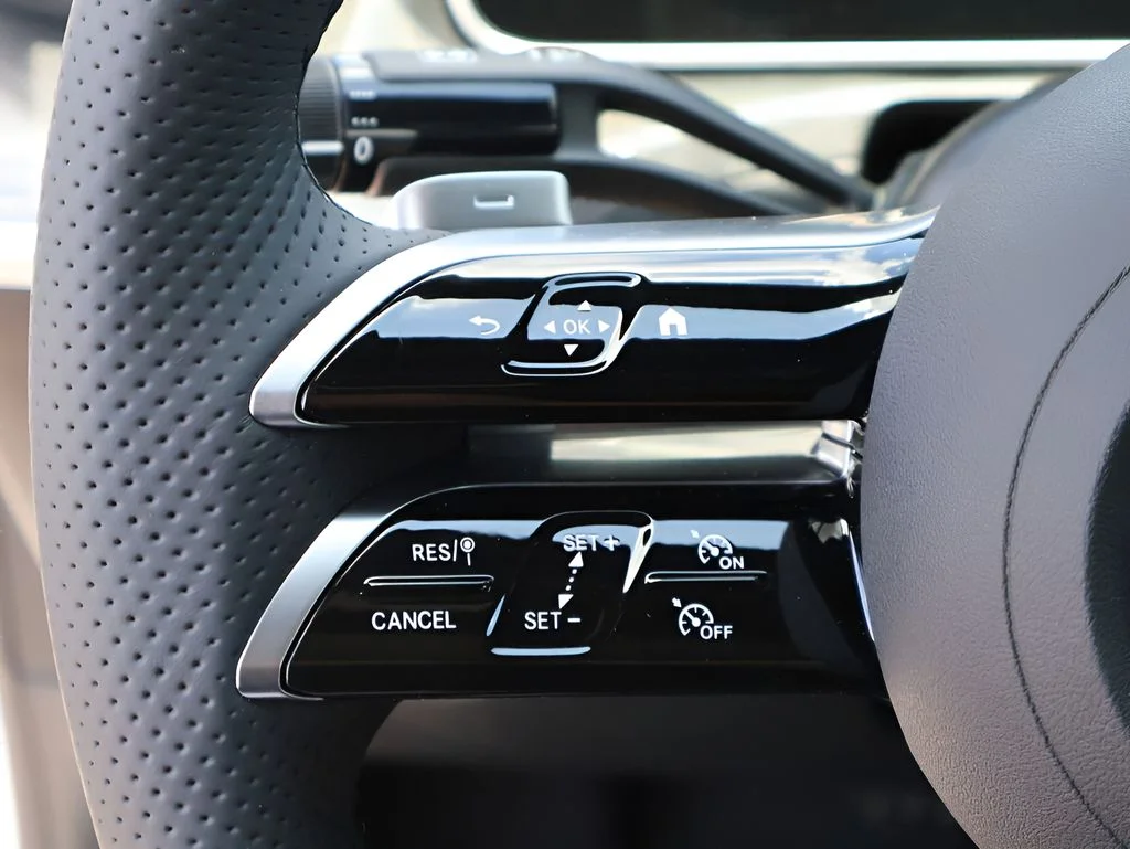 New 2026 Polar White Mercedes-Benz C 300 image 29