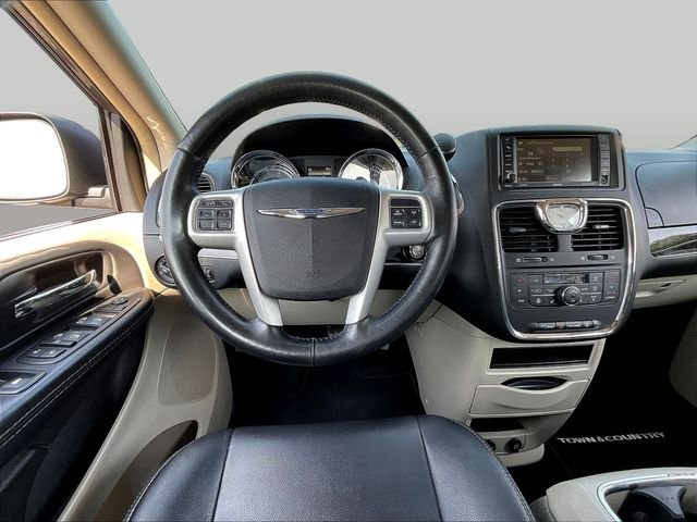 Used 2016 Gray Chrysler Touring image 10