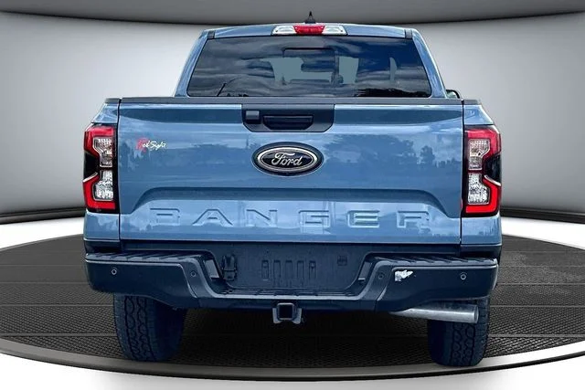 New 2025 Azure Gray Metallic Tri-coat Ford LARIAT® image 4