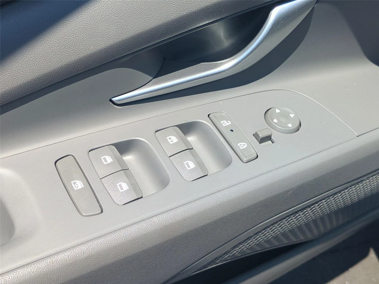 Used 2024 Ecotronic Gray Hyundai SEL image 27