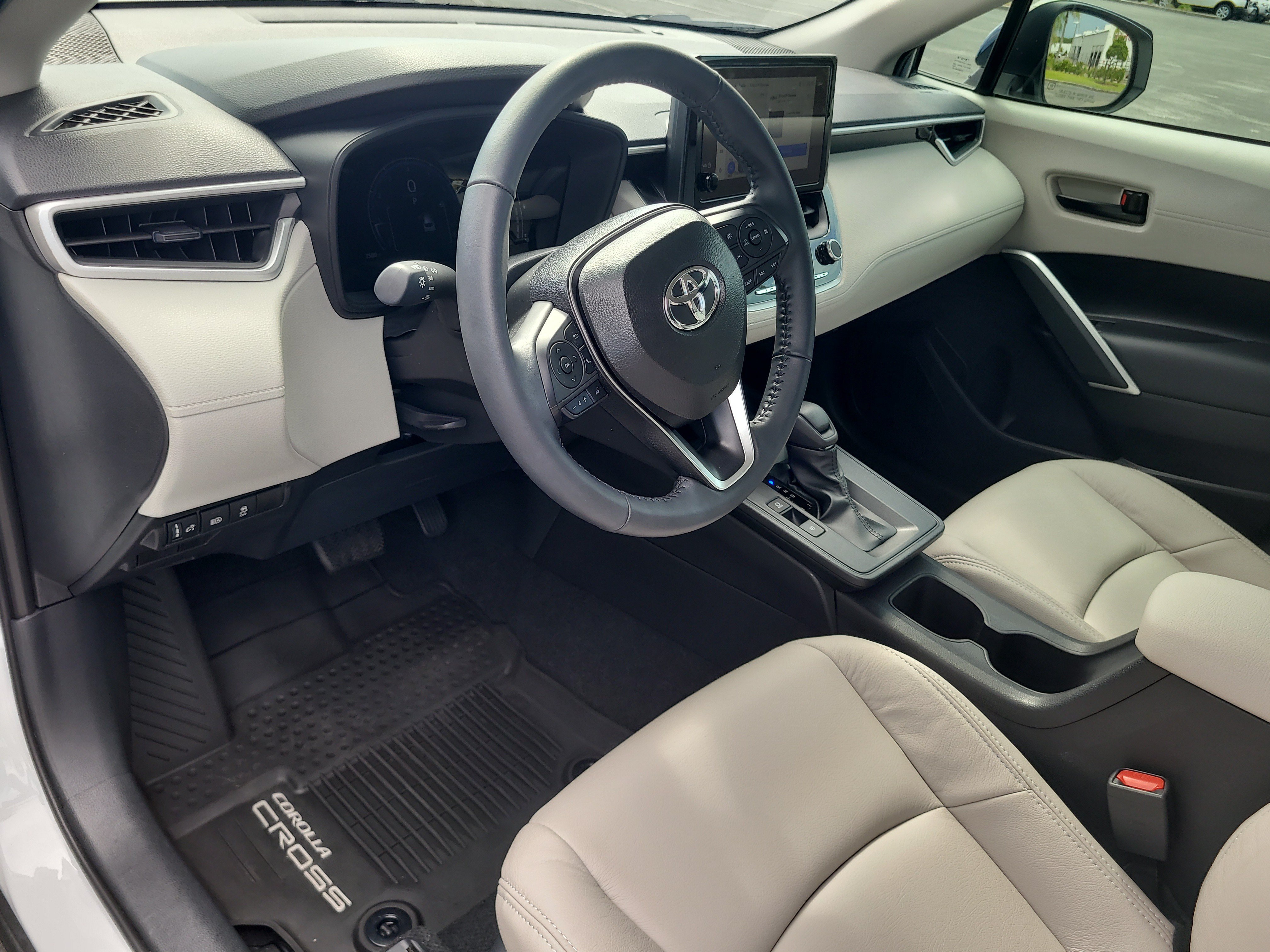 Used 2026 Pearl Toyota LE image 18